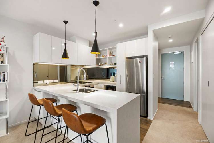 03/27g Enfield Street Mount Eden_9