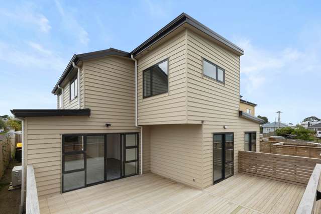 2/11 Angus Street Otara_2