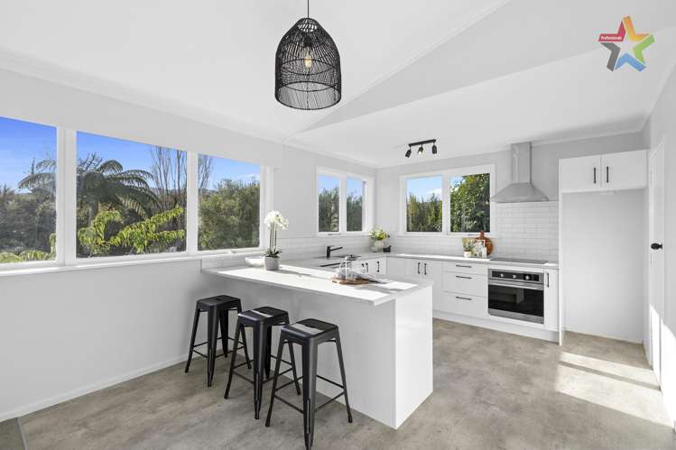 84 Holborn Drive Stokes Valley_3