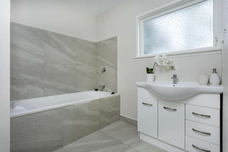 1 Phillipa Place Browns Bay_20