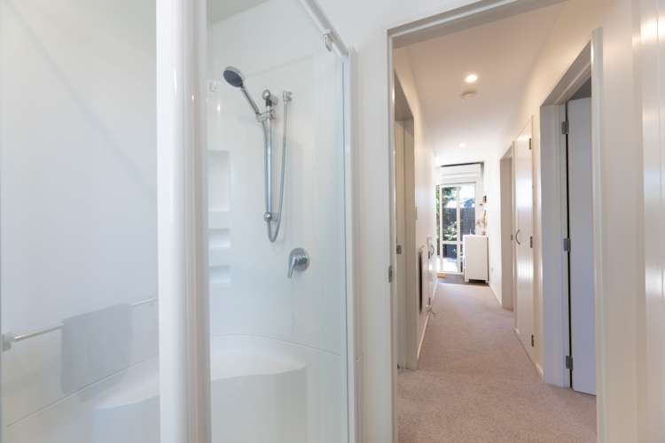 2a Defoe Place Waltham_8