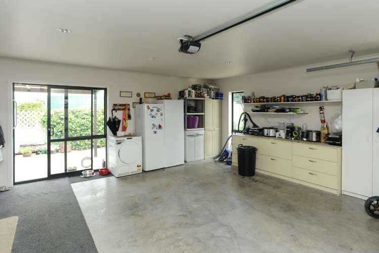 78d White Road Otane_12