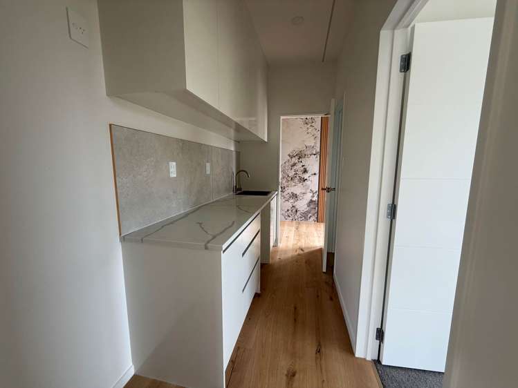 189 Otuwairoa Esplanade Papakura_6