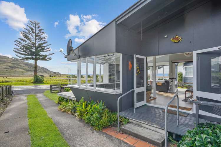 3428 Pourerere Beach Road_1