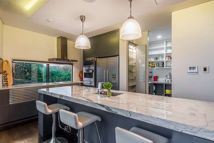 193 Beach Road Castor Bay_9