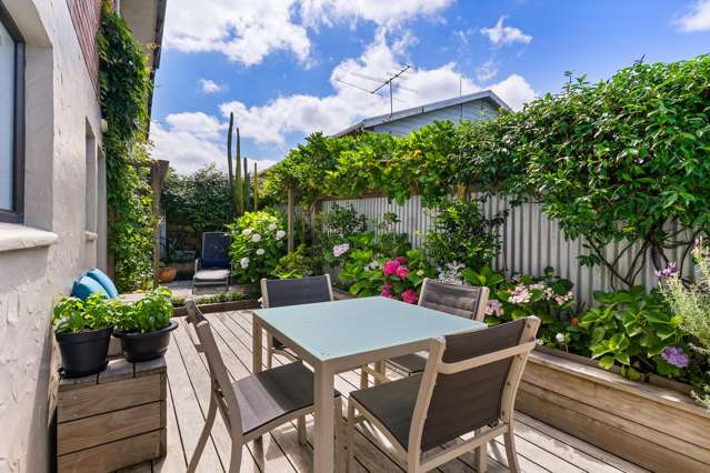 2/54 Garnet Road Westmere_1
