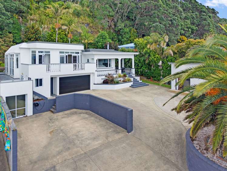 218 Pohutukawa Avenue_0