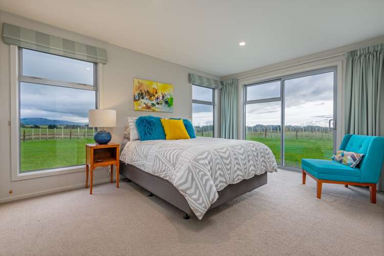 252 Polson Hill Drive Aokautere_13