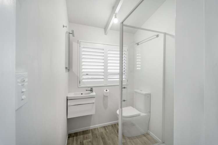 123 Bellevue Road Brookfield_24