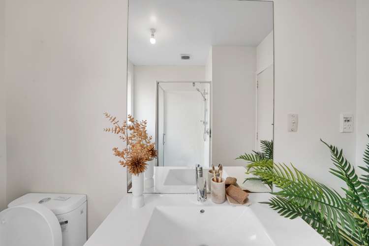 2/118 Geraldine Street Edgeware_14