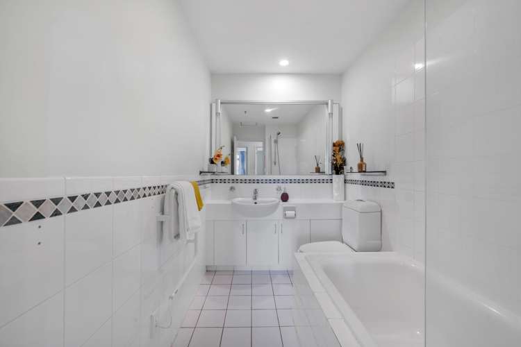 8B/8 Howe Street Freemans Bay_7