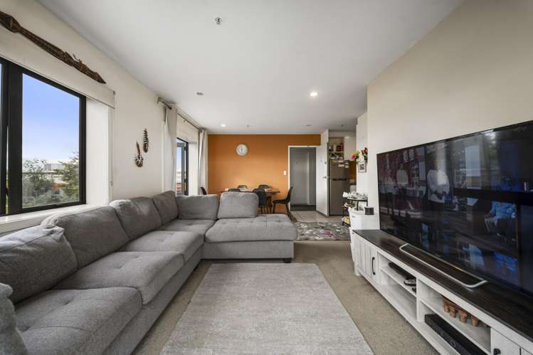 2A/10 Crown Lynn Place New Lynn_12
