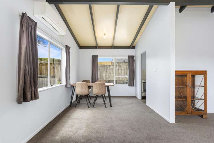 8 Ozone Road Stanmore Bay_11