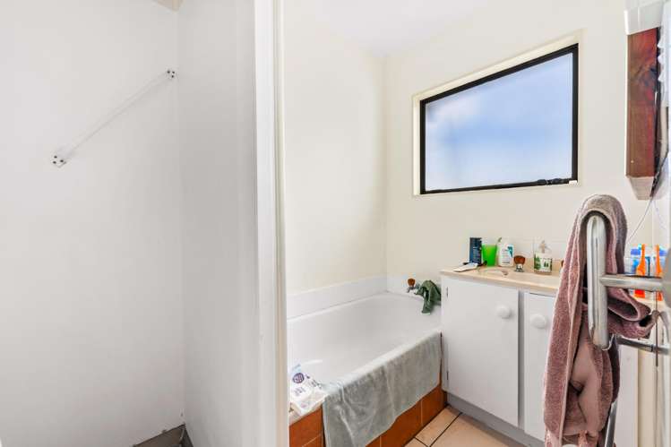 1/13 Paton Avenue Te Atatu South_11