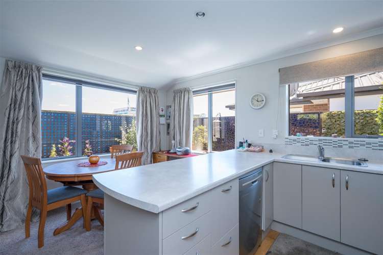 6a Ivy Crescent Richmond_1