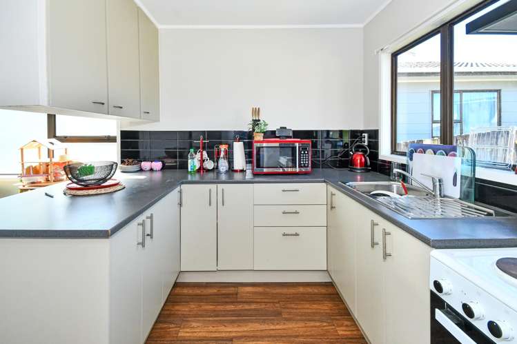 3/26 Burundi Avenue Clendon Park_3