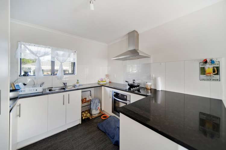 33a Graeme Avenue Mangere East_15