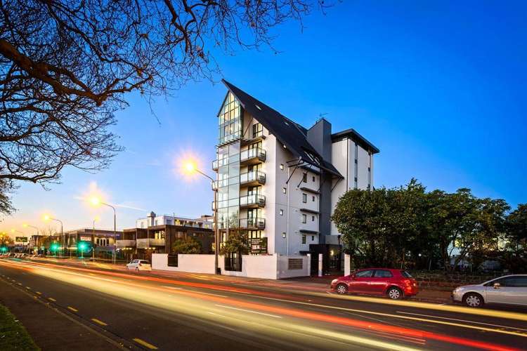 502/12 Latimer Square Christchurch Central_13