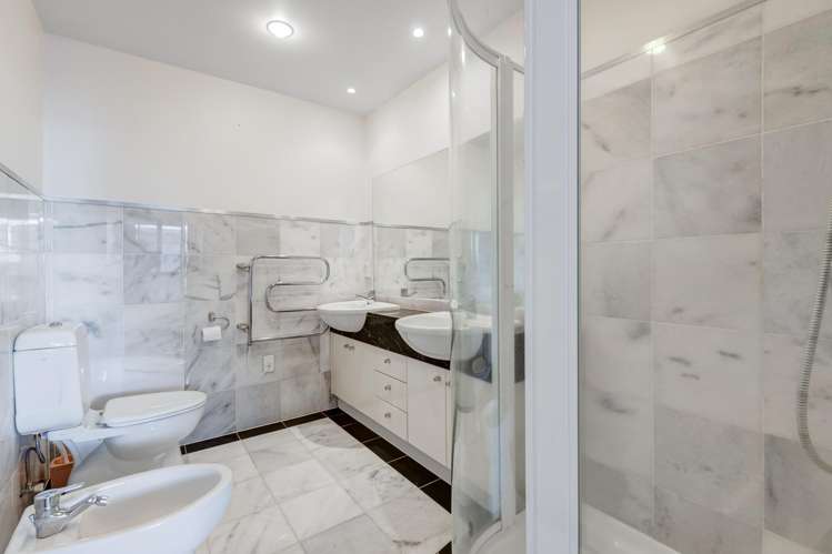 1B/5 The Promenade Takapuna_13