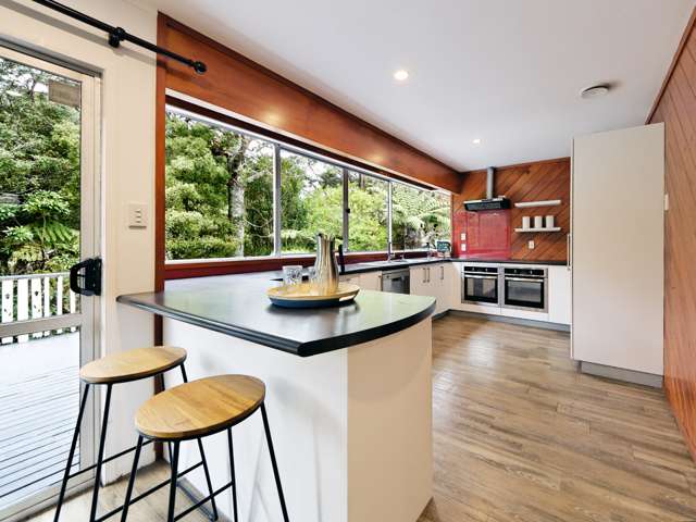 8 Sonnenberg Way Titirangi_2