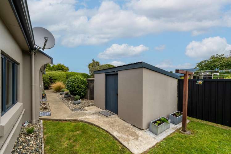 17 Raeburn Avenue Otatara_38