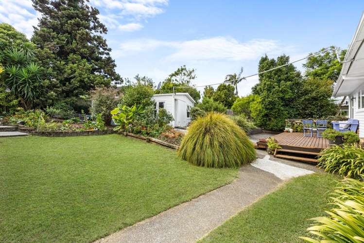 15 Helleur Road Massey_1