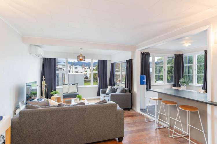17 Ngata Grove Trentham_5