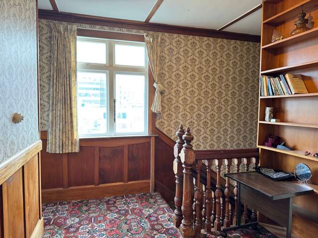 Large 2-Bedroom Apartment in city