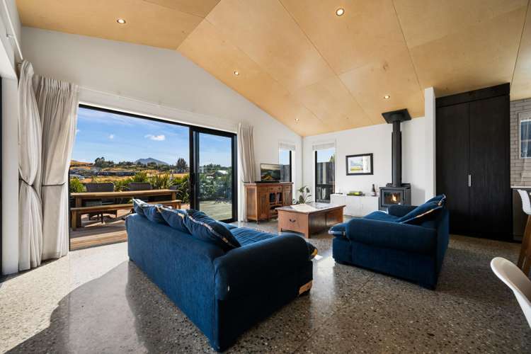 6 McNeil Crescent Wanaka_13