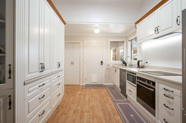 24 Seymour Avenue The Brook_2