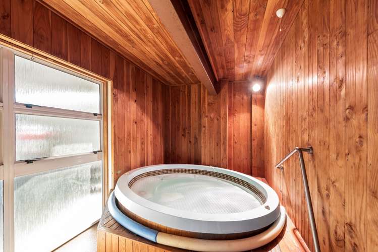 5 Shelley Crescent Stoke_13