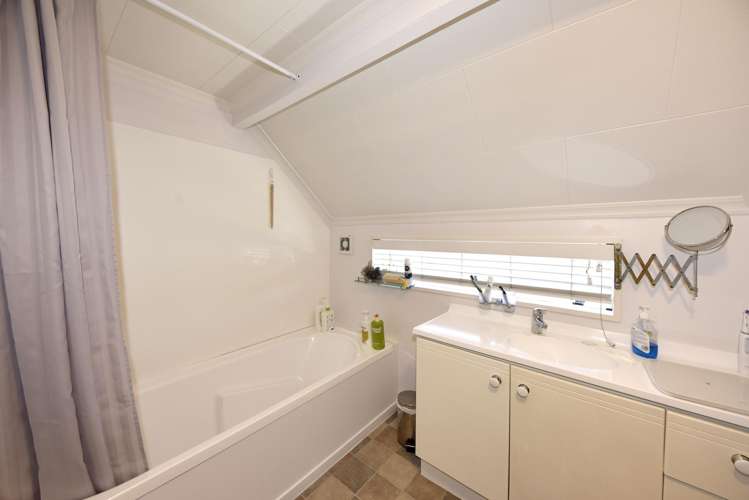 389 Yaldhurst Road Russley_13