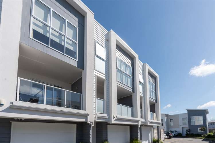 8/4 Palmerston Street Hamilton Central_10