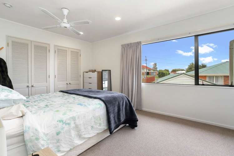 2/213 Queens Road Panmure_8