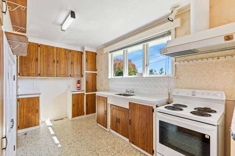 30 Sylvan Crescent Te Atatu South_13