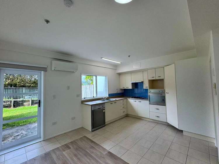 9/336B East Coast Road Mairangi Bay_6