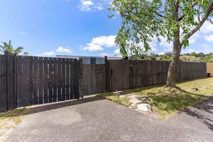 213 Glengarry Road Glen Eden_11