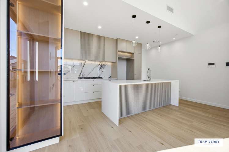 16 Tuwai Crescent Opaheke_8
