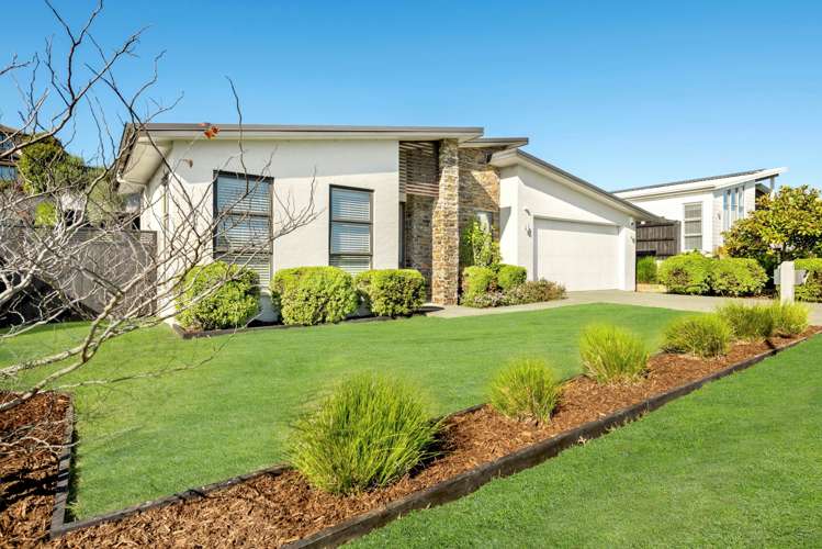 8 Doidge Street Beachlands_22