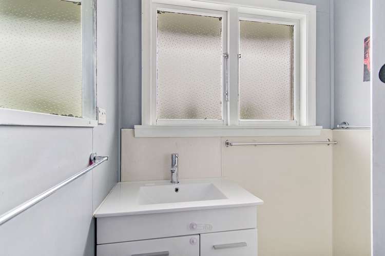 13 Grants Road Marchwiel_9