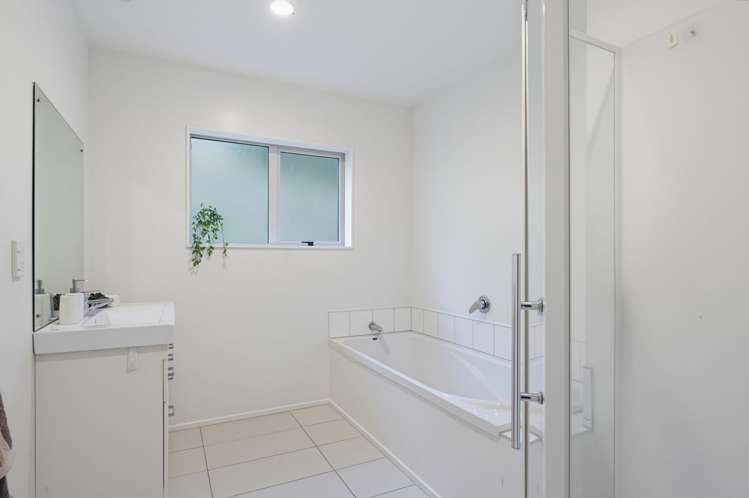 17A Wantwood Grove Churton Park_12