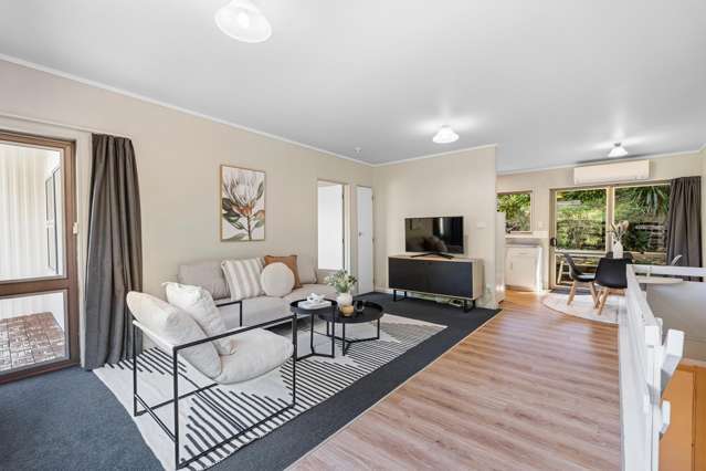 Asking under CV! Easy living near the harbour