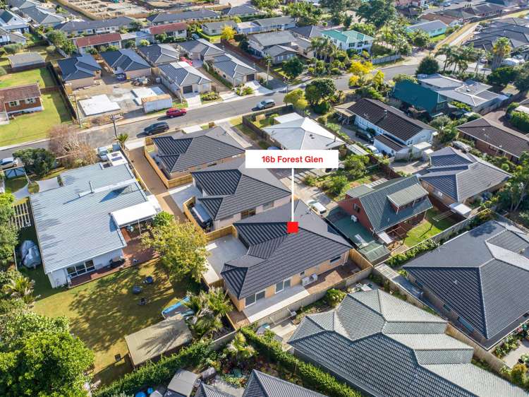 16b Forest Glen Orewa_22