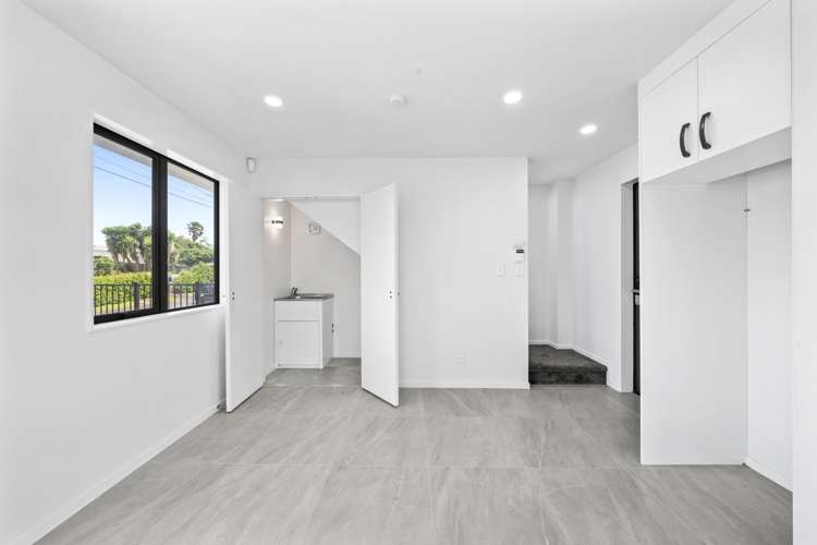 2/107 Porchester Road_1