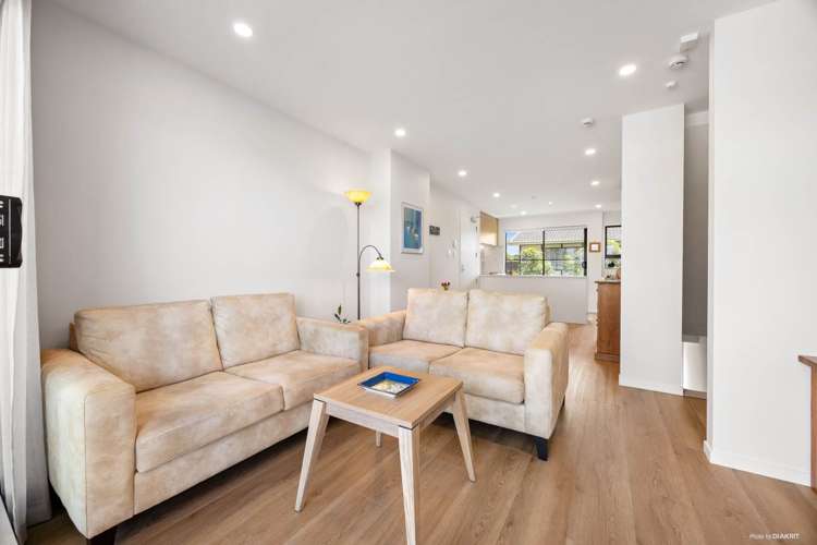 6/35 Centreway Road_3