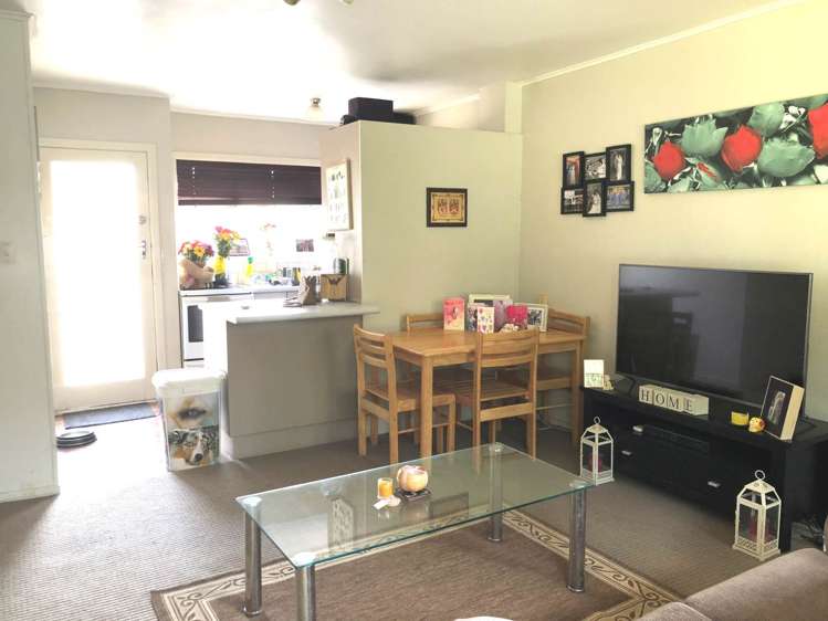 2/32 Ferryhill Road Epsom_5