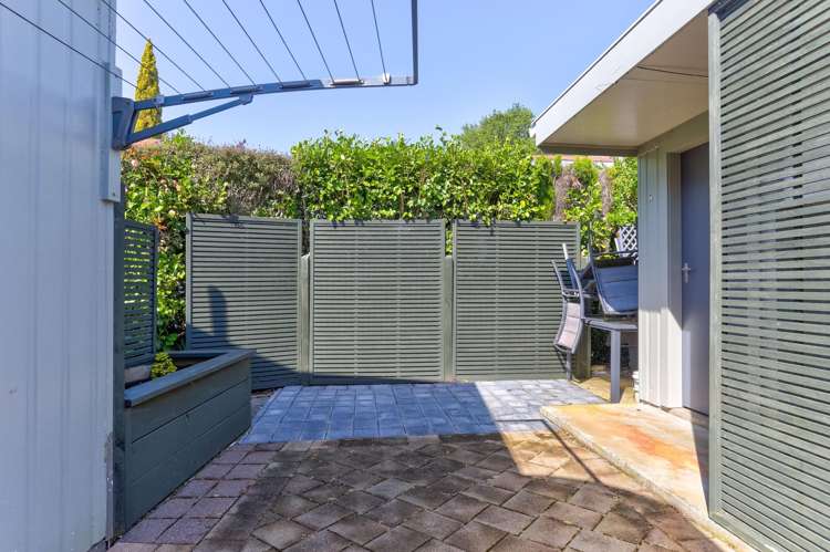 15a Brassey Road St Johns Hill_13