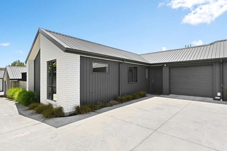 3/21 Gibson Road Dinsdale_0