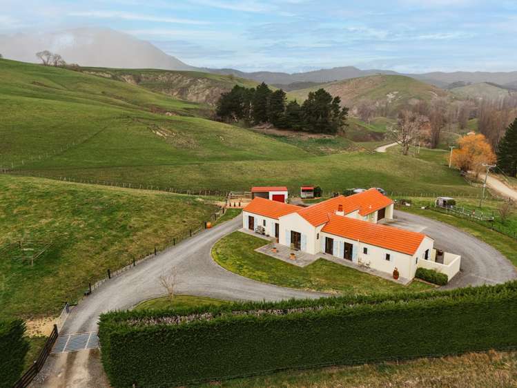 140 Mackenzie Road Kahuranaki_24