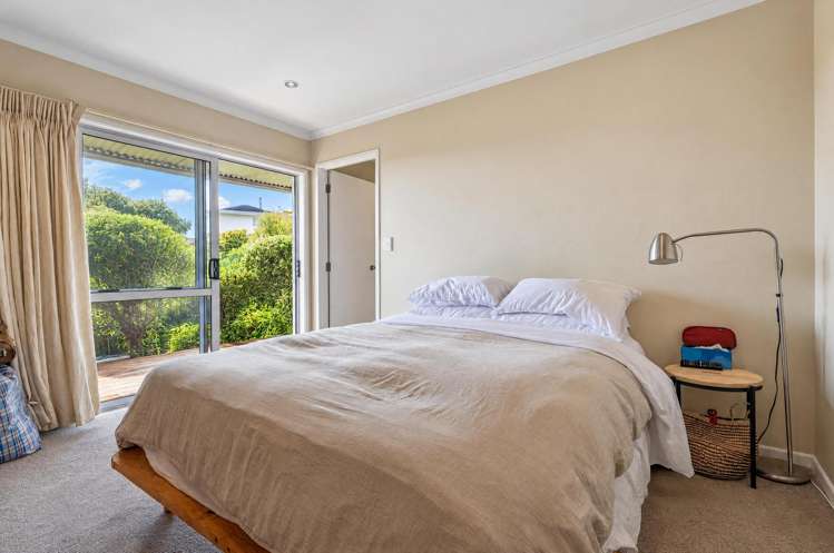 3/2 Chilton Place Mellons Bay_10